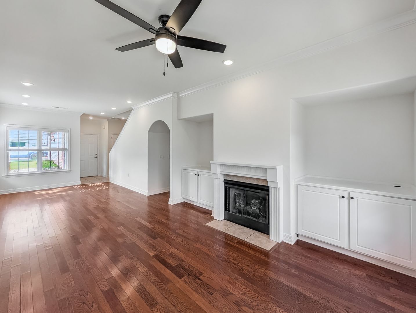 This Just-Updated 3-Bedroom, 2-Bathroom Townhouse Is Everything You’ve Been Looking For! – photo 4
