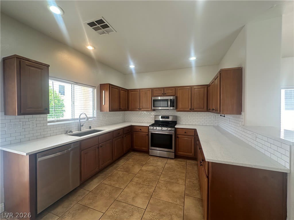 9007 Mossy Hollow Avenue – photo 4