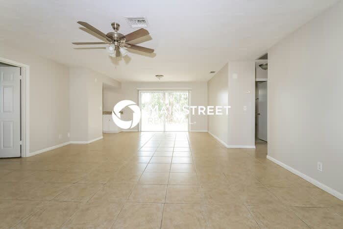 890 Southwest Dalton Avenue – photo 4