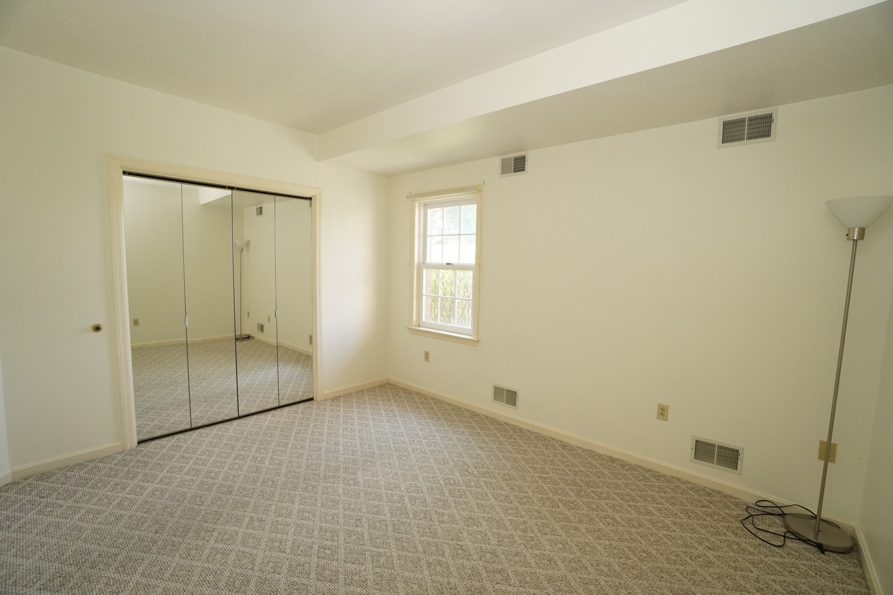 2445 Old Greentree Road 1 – photo 4