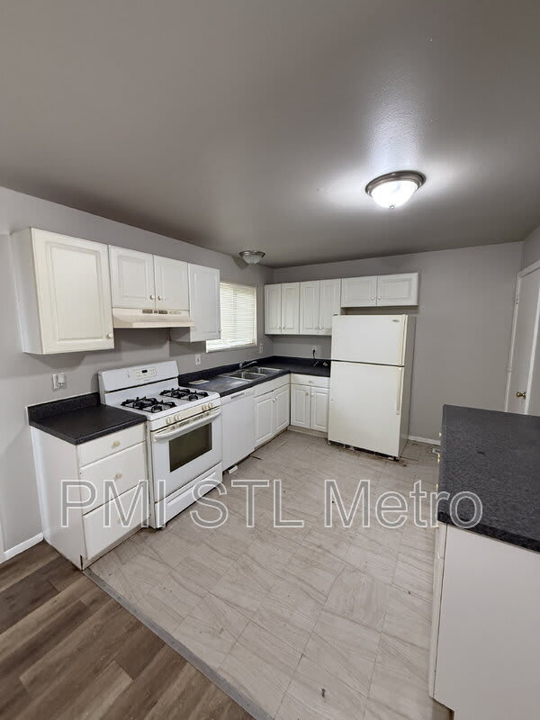 10435 Castle Drive – photo 3