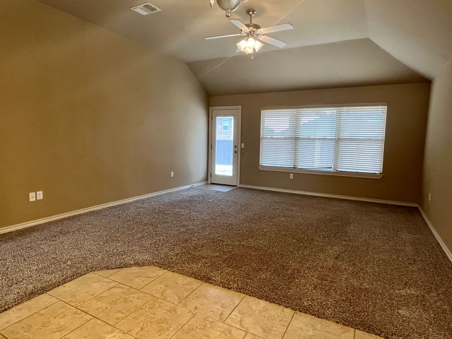 Cute 4 Bedroom With Storm Shelter – photo 4