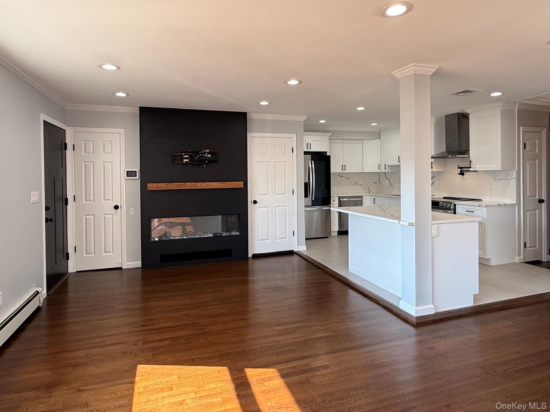 15 W Walnut Street – photo 2
