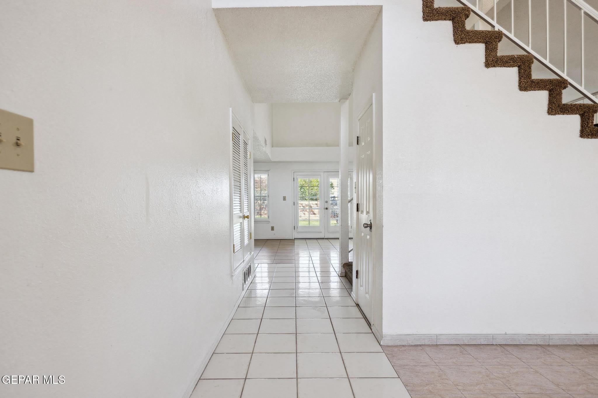 11648 LAKE ERIE Drive – photo 4