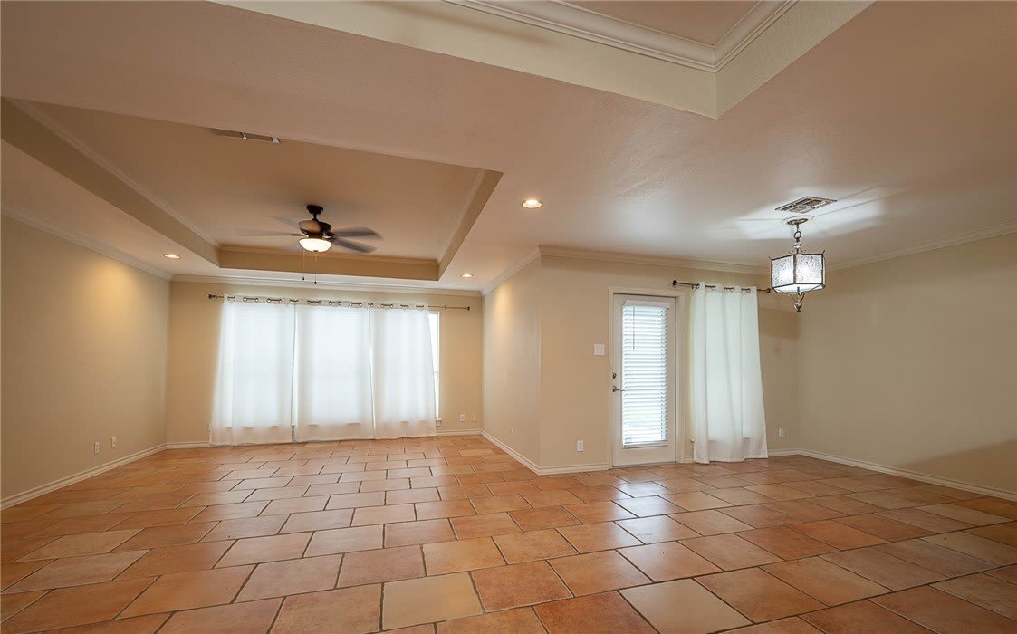 4245 Santa Fe Street – photo 5