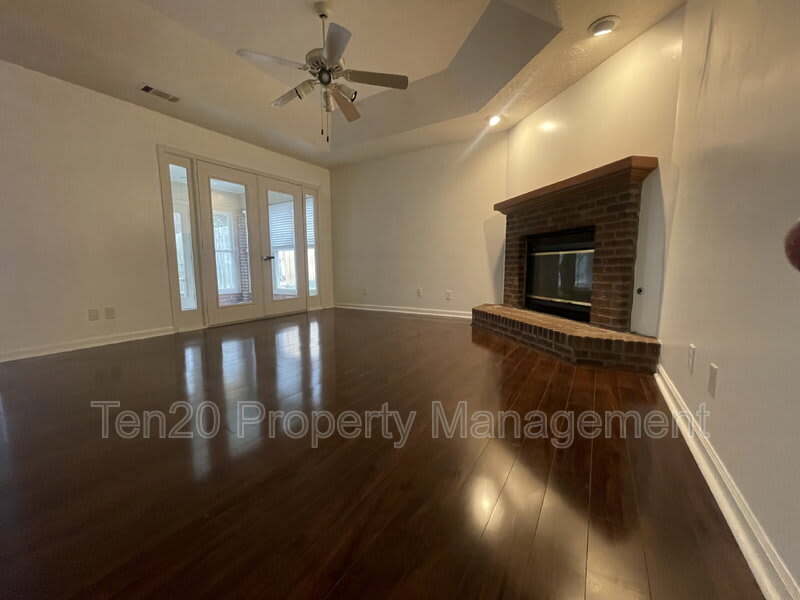 113 Maplebrook Ct – photo 2