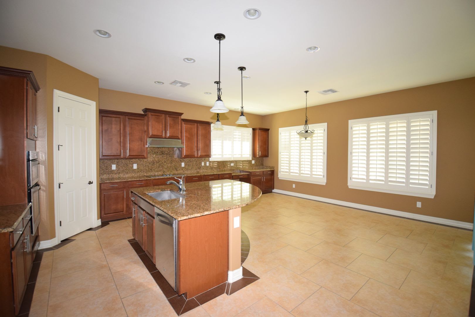 Beautiful gated 4616 square foot Chandler home with a pool! – photo 4