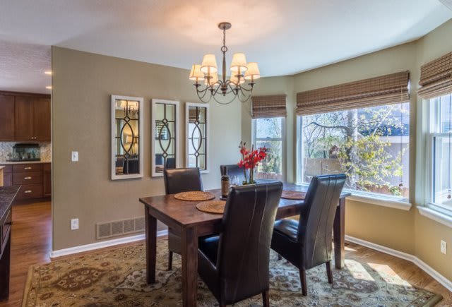Spectacular 5 Bedroom Home in Rock Creek – photo 5