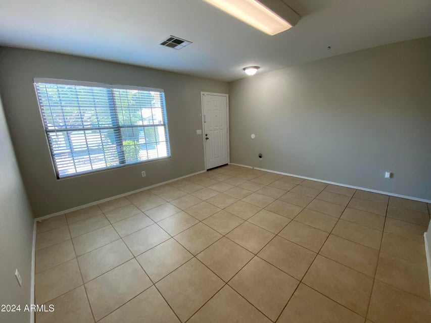 8955 W Charleston Ave – photo 5