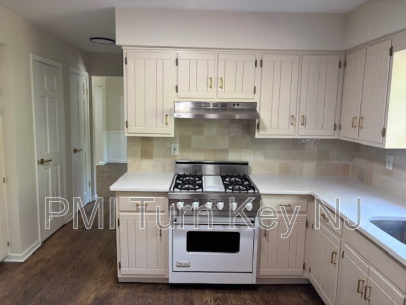 127 Stockton Avenue – photo 5