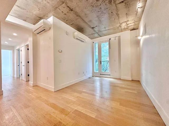 152 manhattan – photo 1