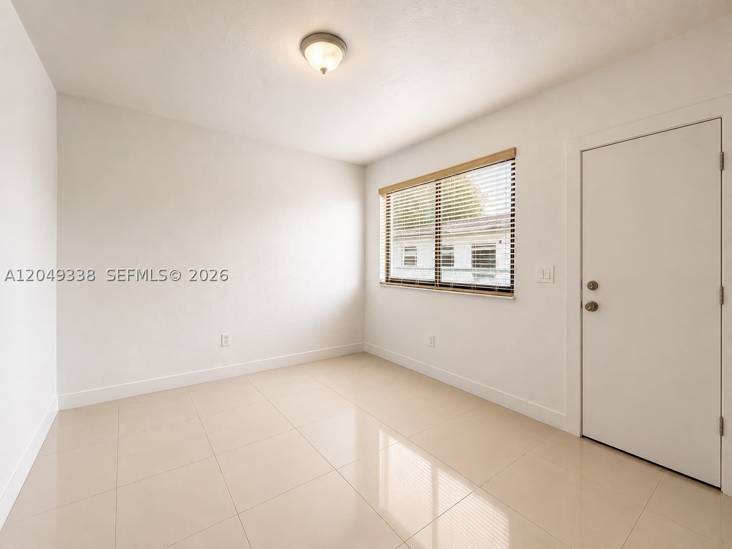 1910 NW 31st St – photo 1