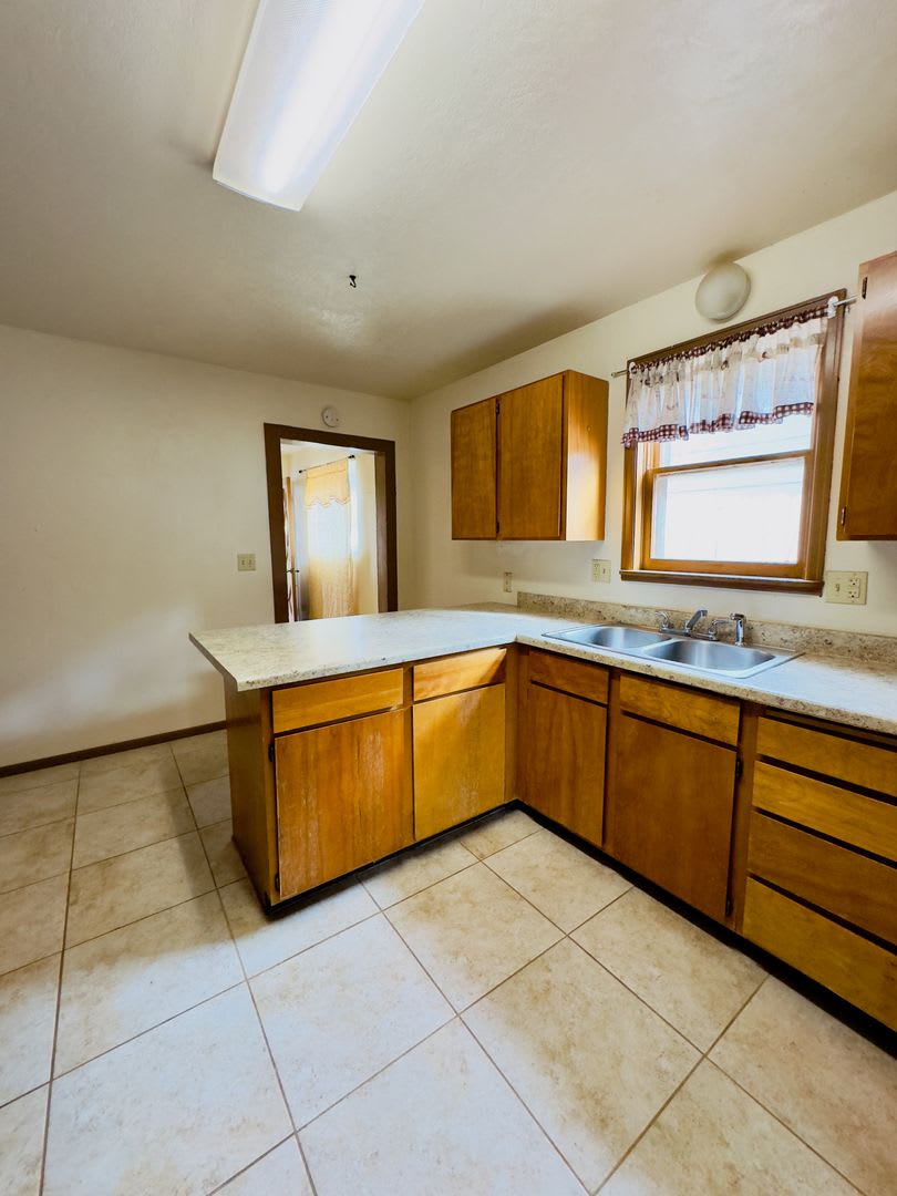 2 bed 1 bath home – photo 4