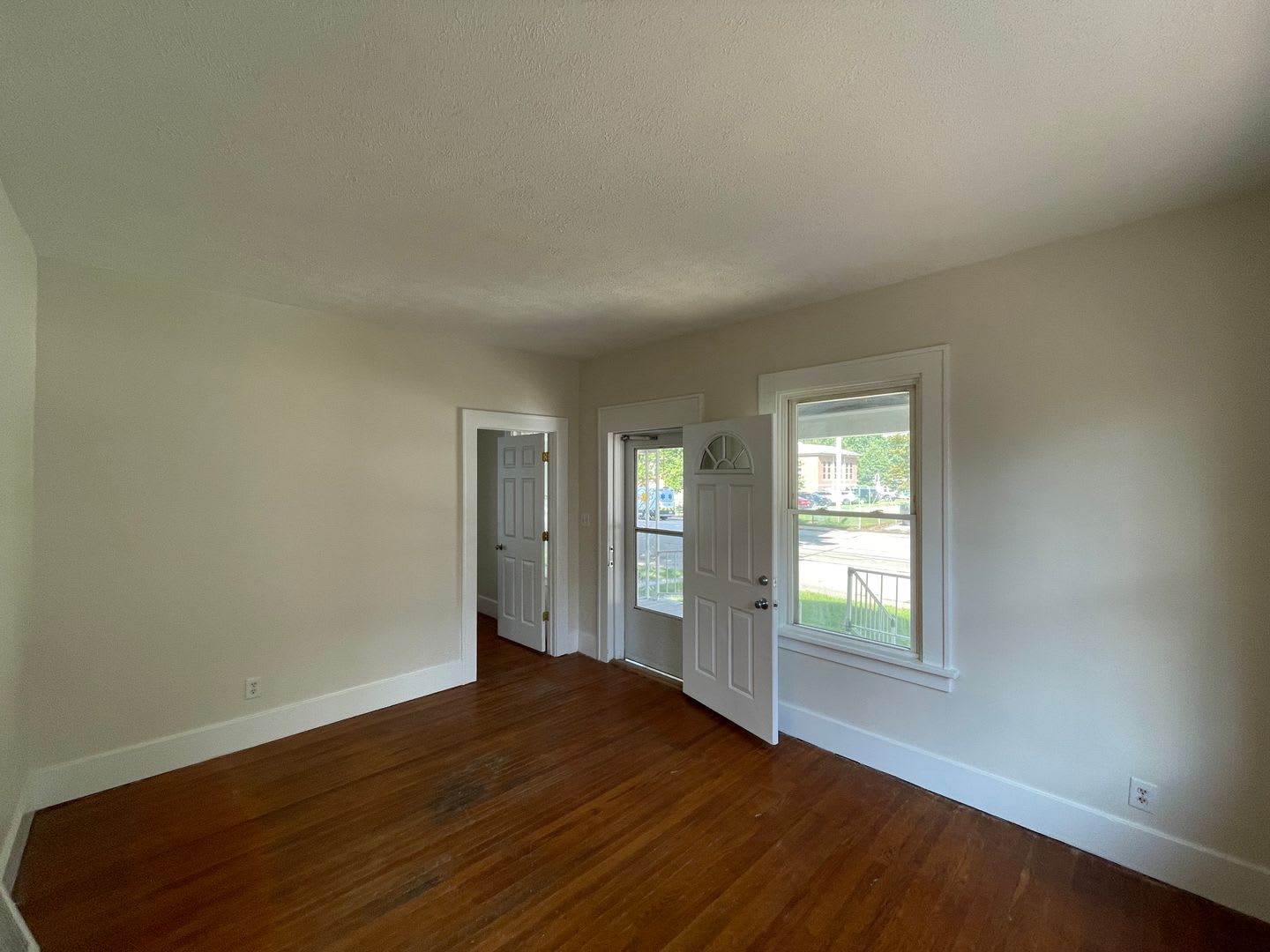 2 Bed 1 Bath House – photo 5