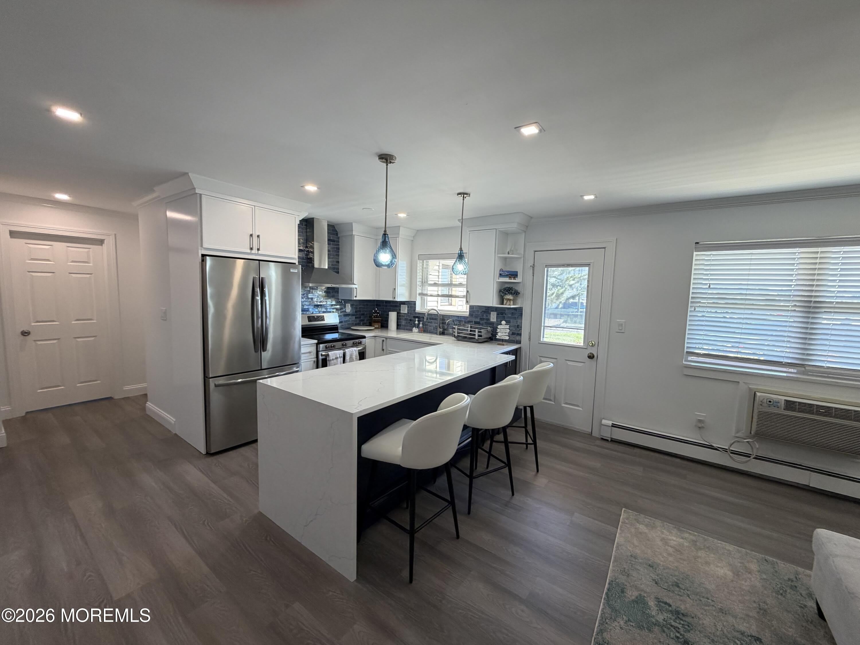 135 Wharfside Drive – photo 2