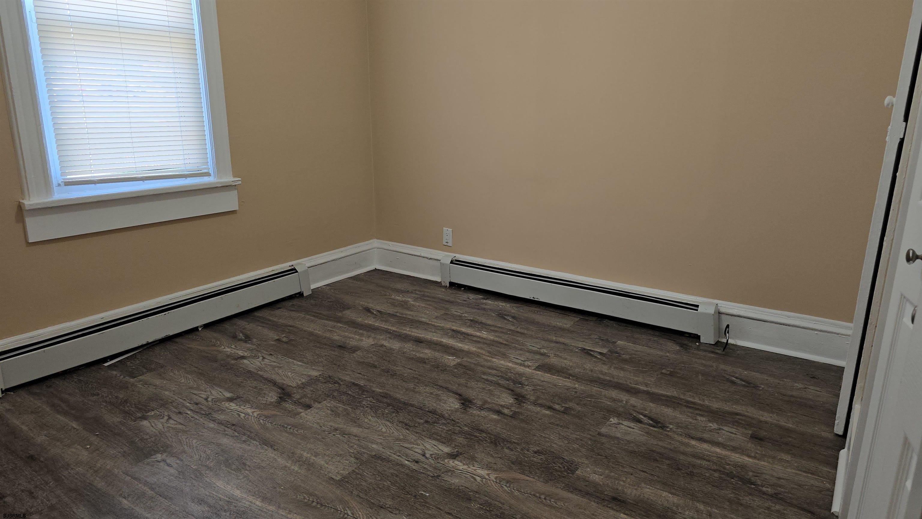 429 Doughty – photo 5