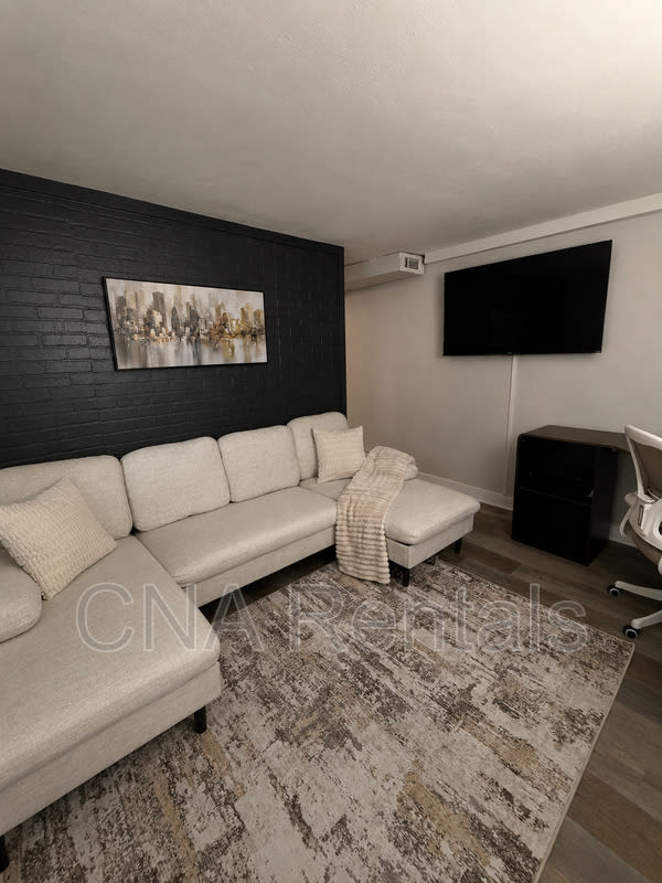 539 Paines Ave – photo 5