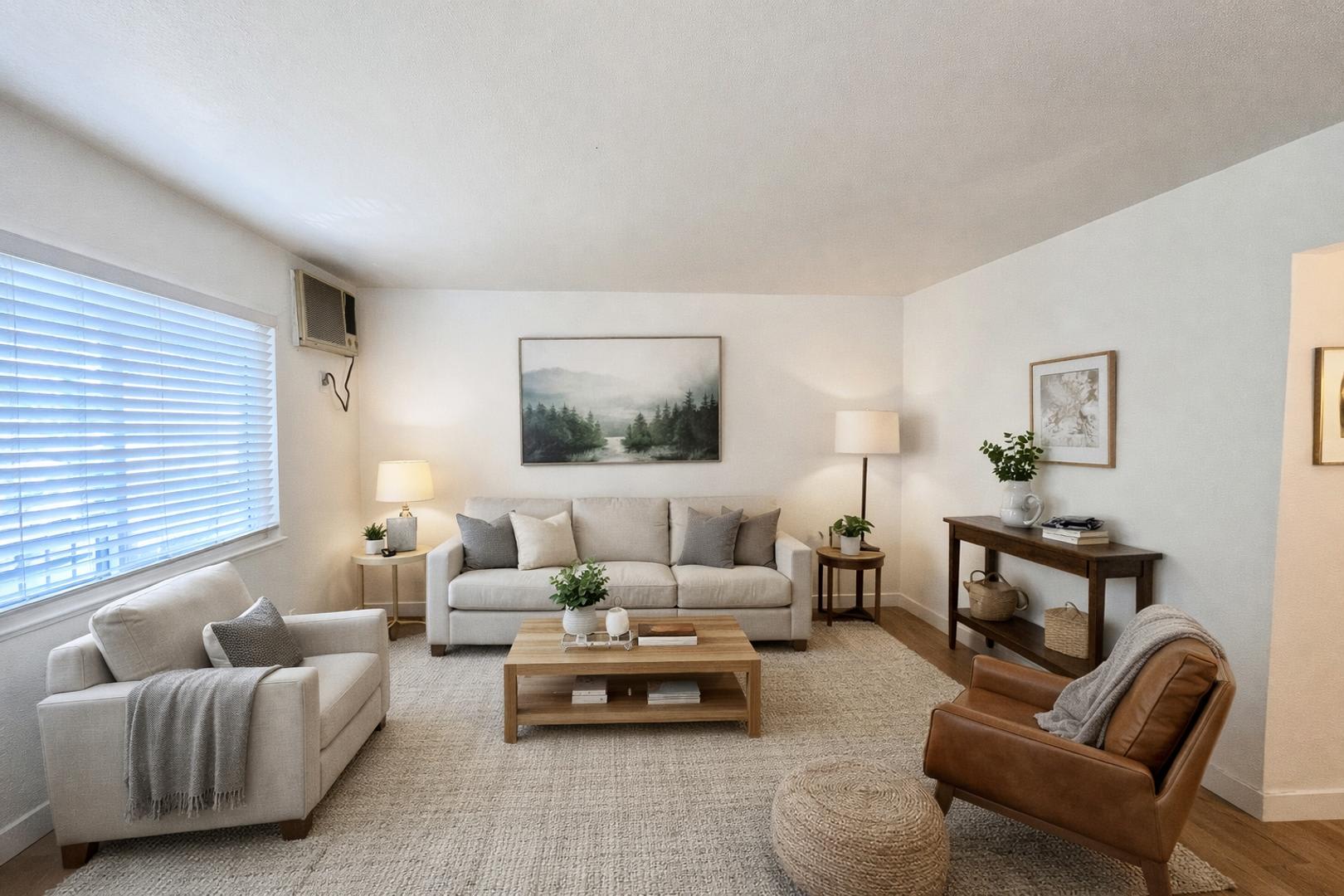 Move In Ready Now Newly Renovated 2 Bedroom 1 Bath Unit – photo 1