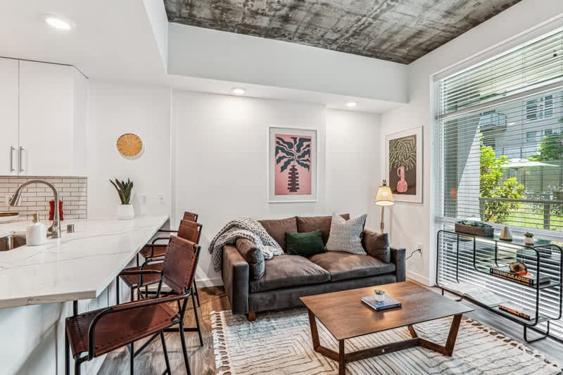 Link Apartments Four12 – photo 3