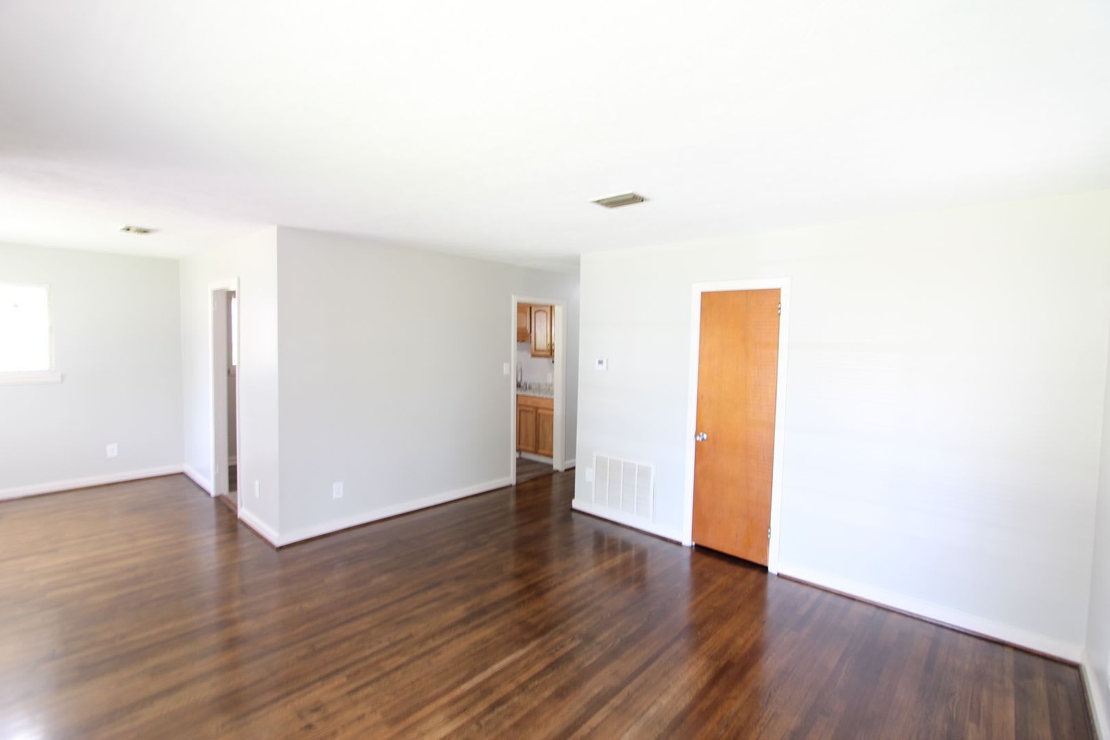 4BR 2BA New On The Market! Cute! Cute! Cute! Better Hurry To See This One!! – photo 2