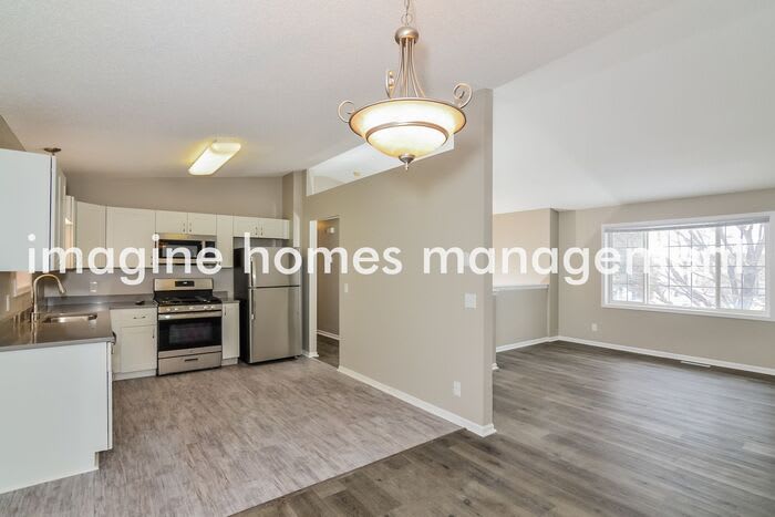 10948 Fillmore Street Northeast – photo 4