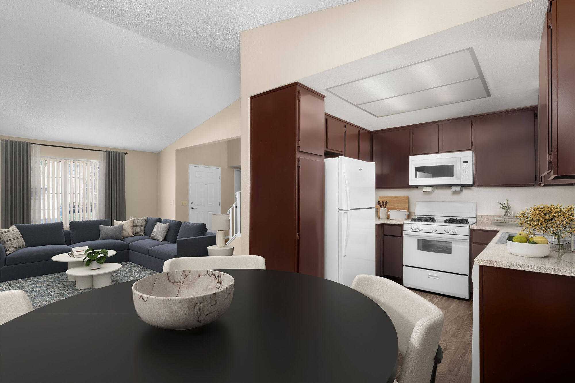 Linden Court – photo 2