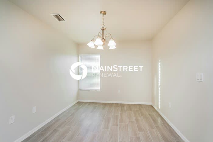 1002 Southwest 6th Avenue – photo 3