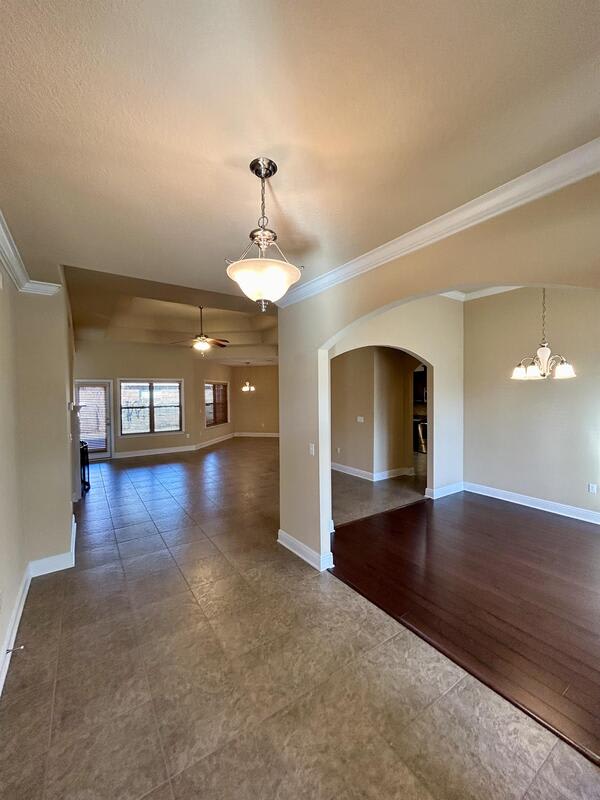 80 South Knightsbridge Court – photo 5