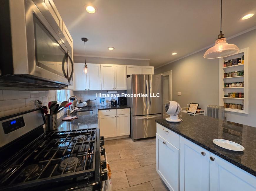 17 Frederick Ave. – photo 2