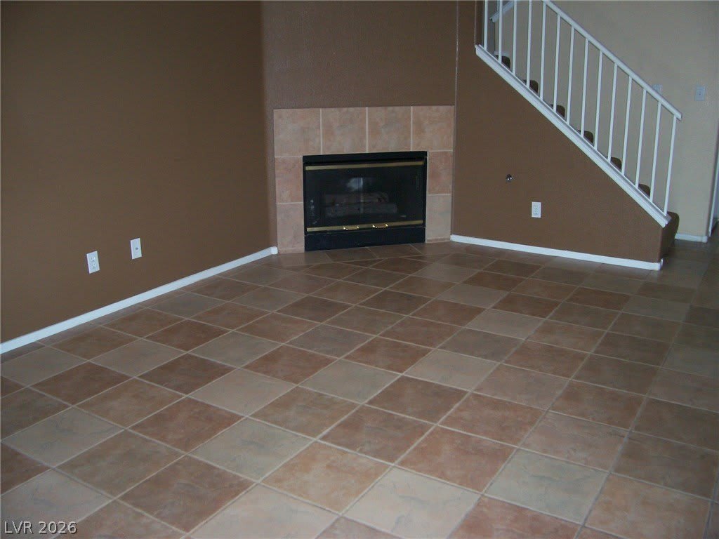 2204 SILVER PINE Drive – photo 2