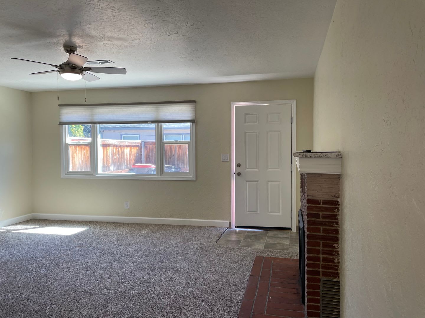 Come Home To A Comfortable And Thoughtfully Updated 3 Bedroom 1 Bath Duplex – photo 4