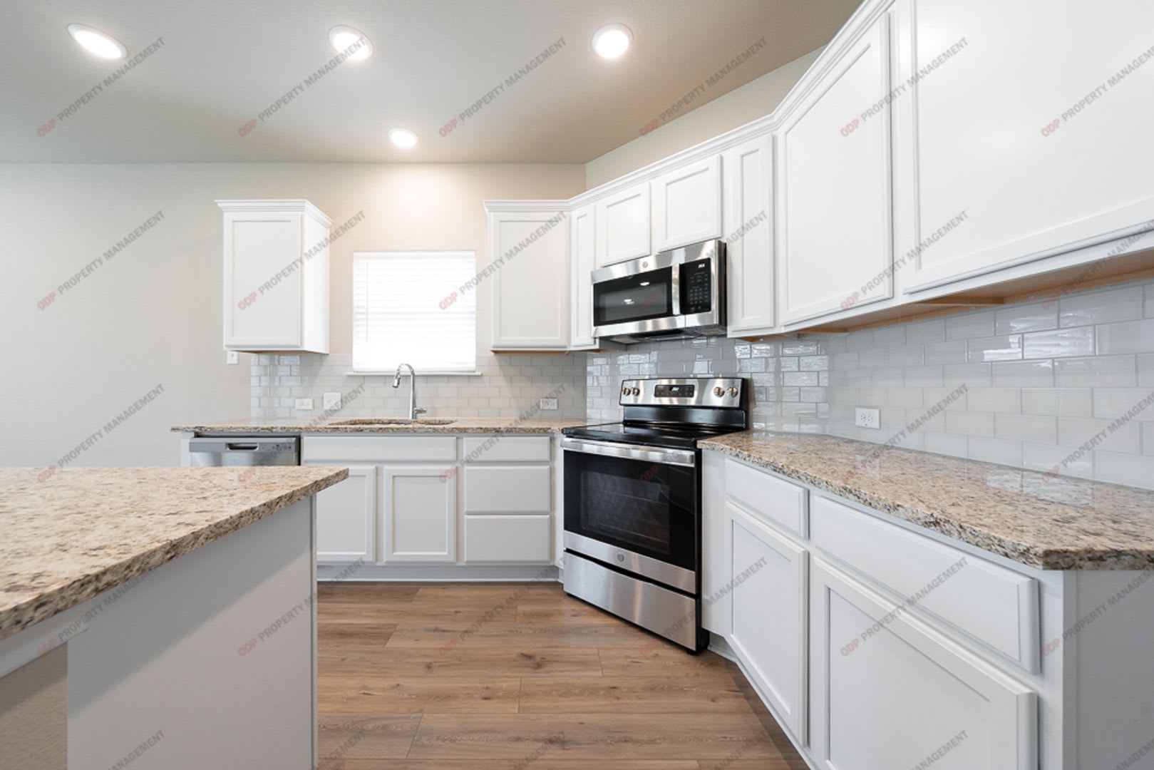 Available Now 4 Bedroom Home In Temple Fridge Included – photo 5