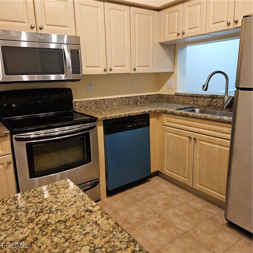 8423 Bernwood Cove Loop – photo 3