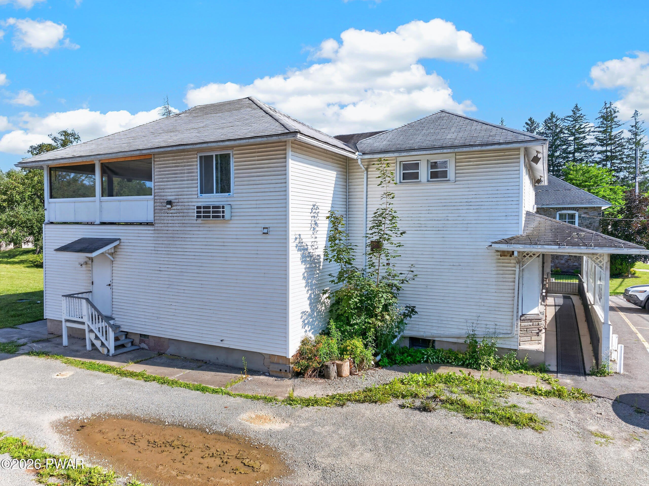 978 Main Street – photo 3