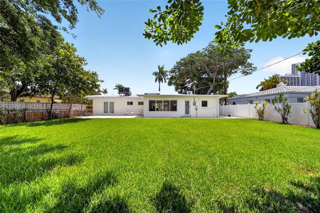 1619 Hollywood Boulevard – photo 2
