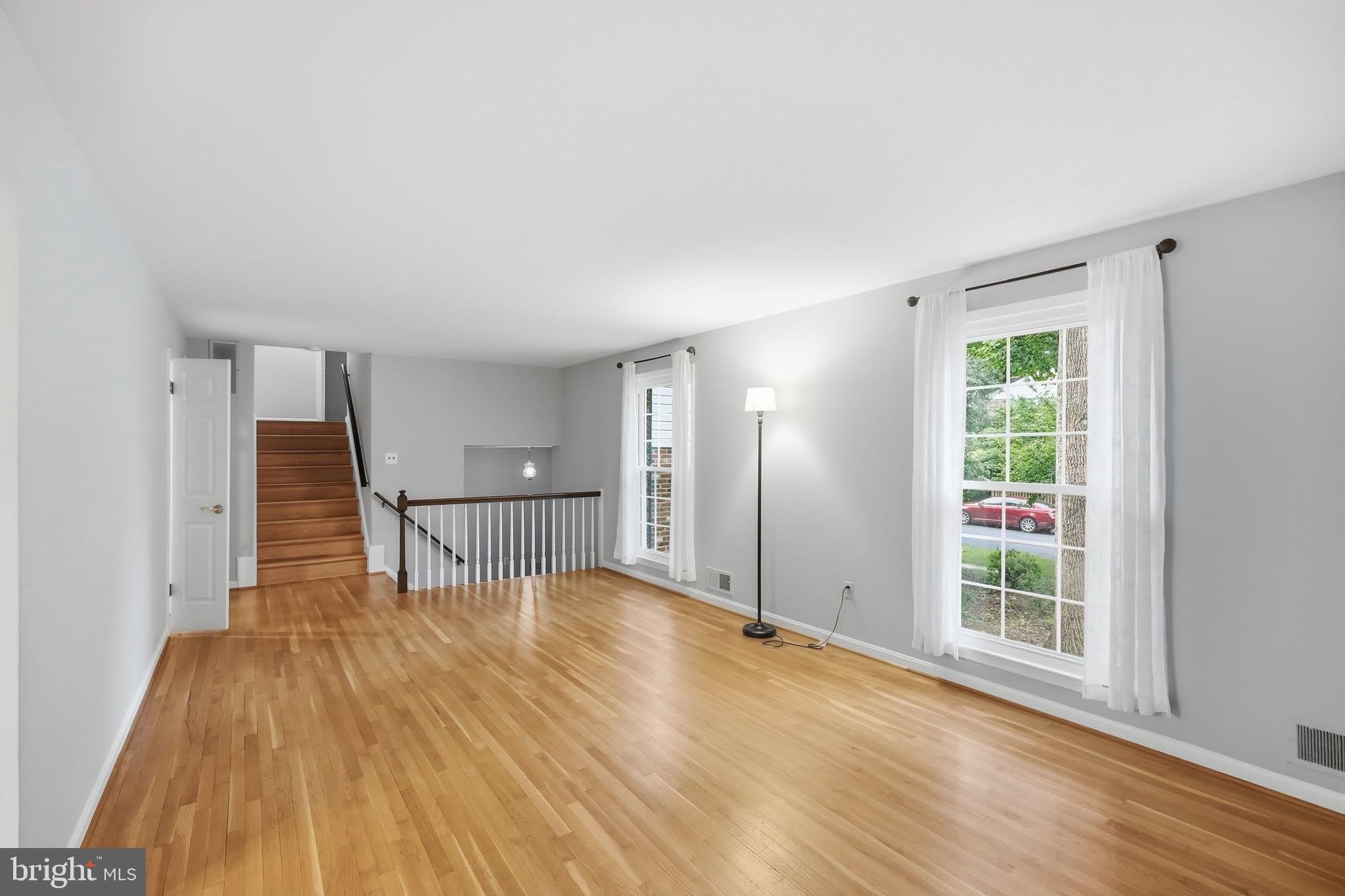 809 WOODLEY Drive – photo 5