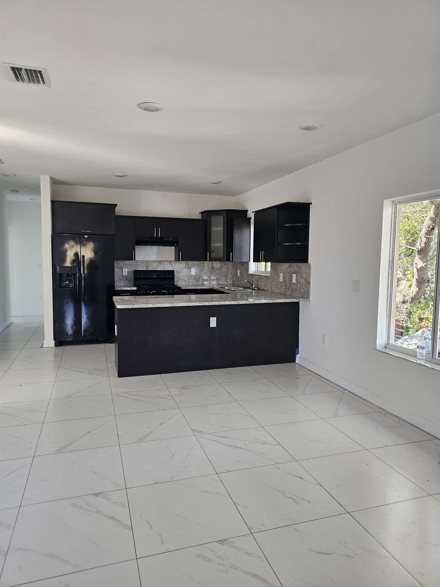 2758 Northwest 58Th Street – photo 2
