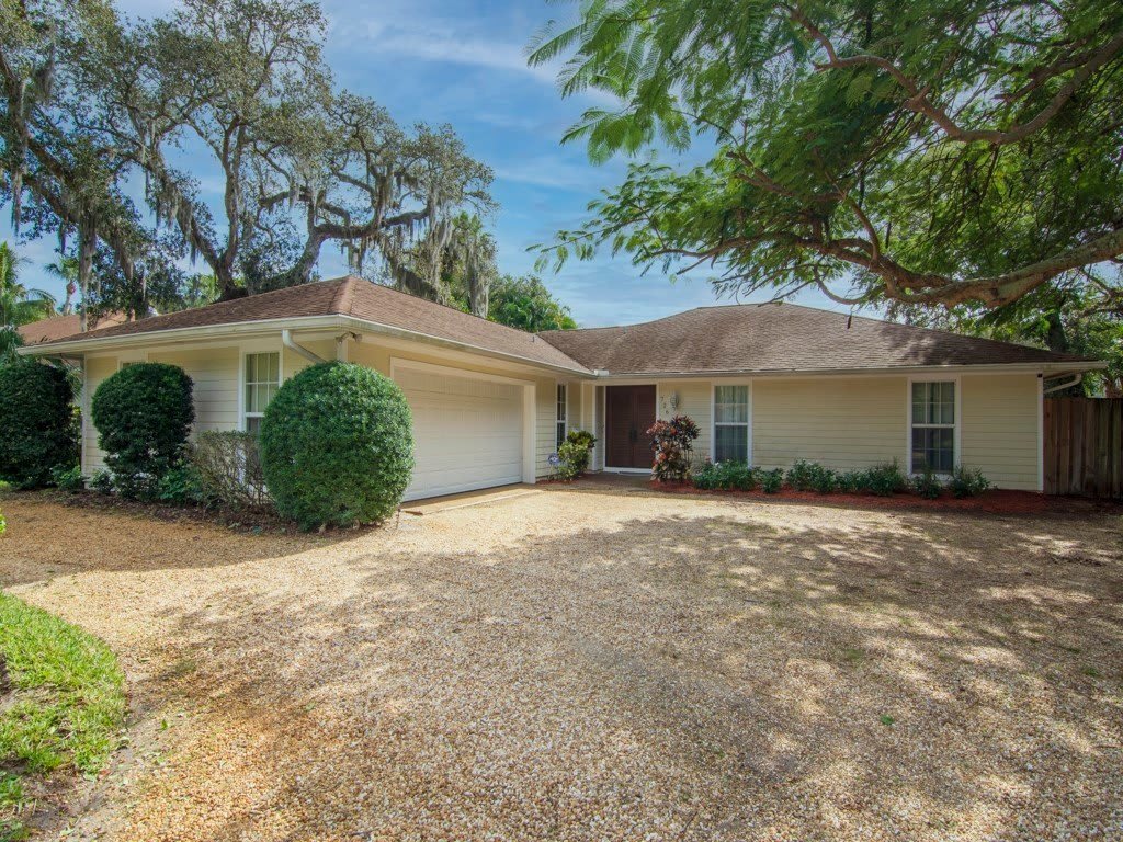 726 Flamevine Lane – photo 3