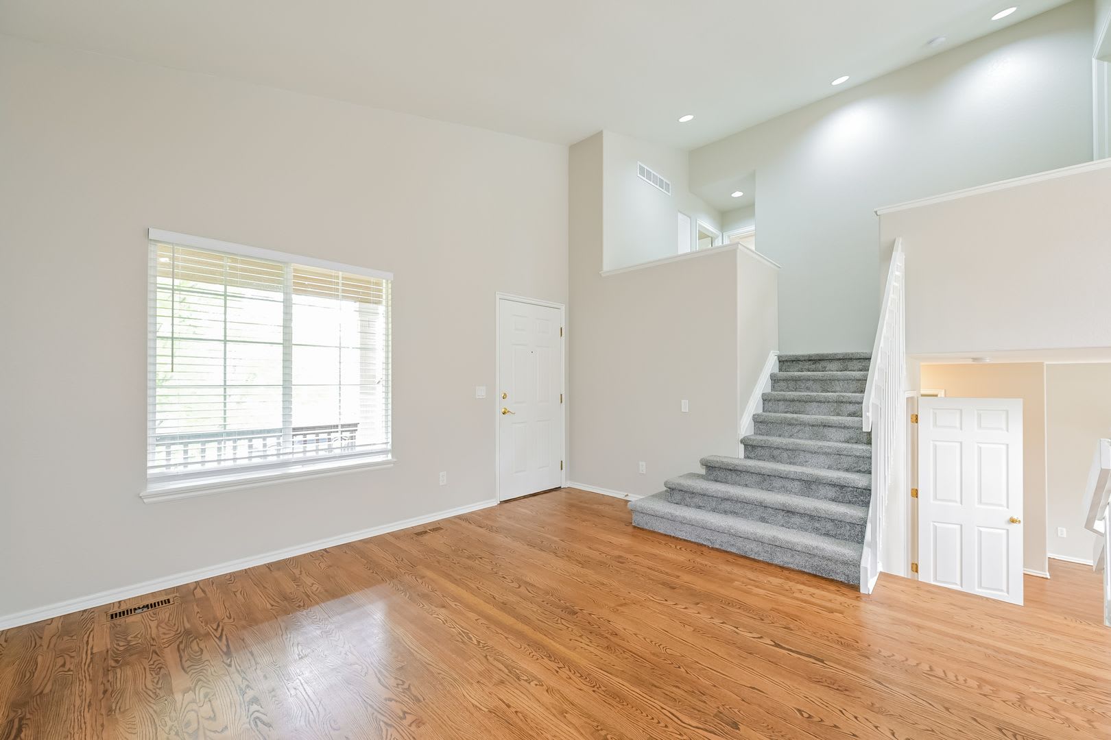 Highlands Ranch Newly Renovated 3 Bed 2 5 Bath – photo 5