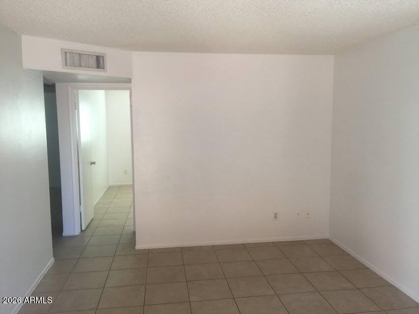 1233 E Henry Street – photo 4