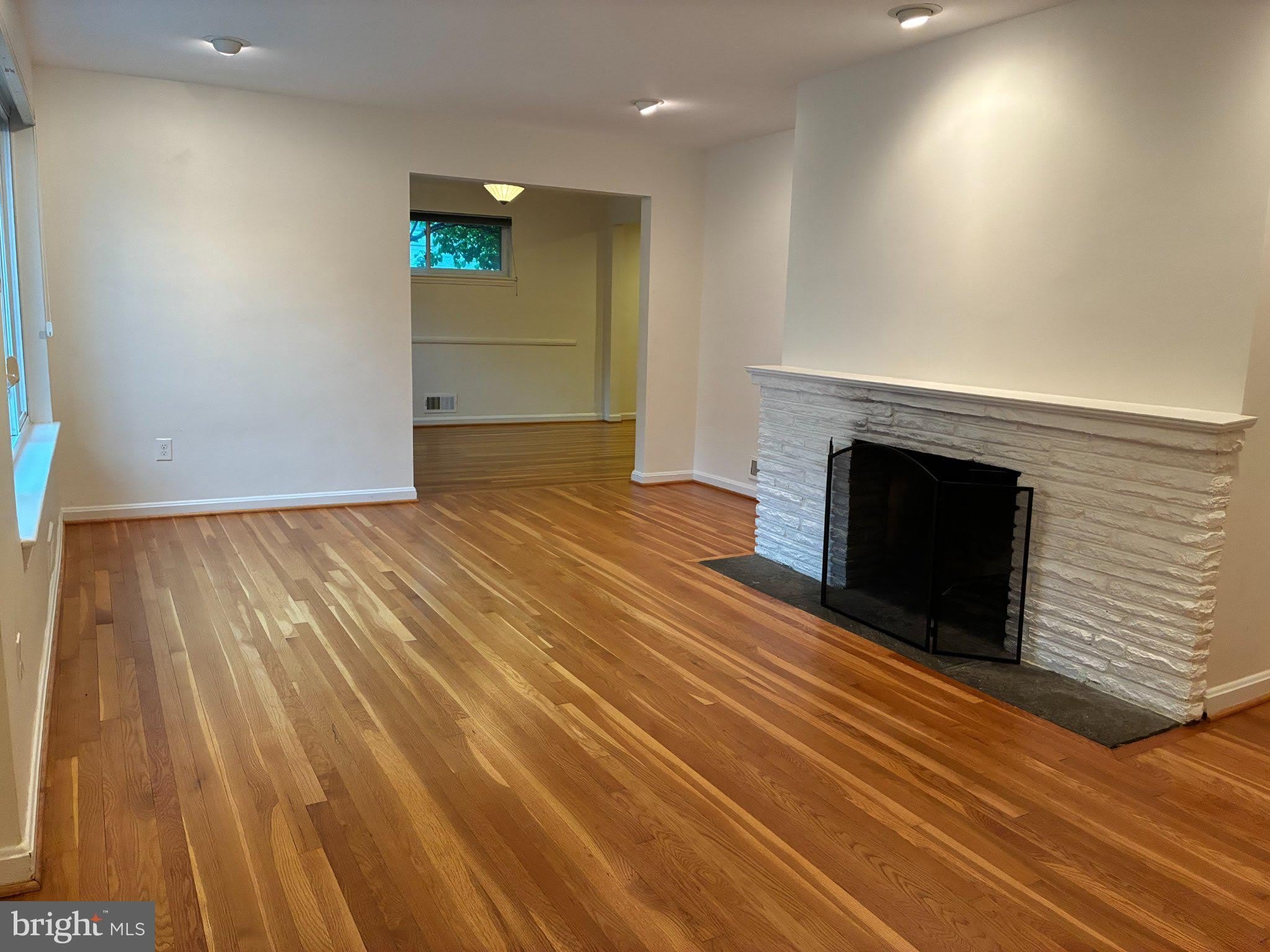 5311 SANGAMORE Road – photo 3