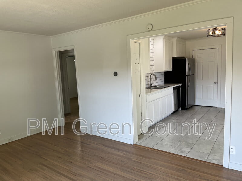 4326 S Owasso Ave – photo 4
