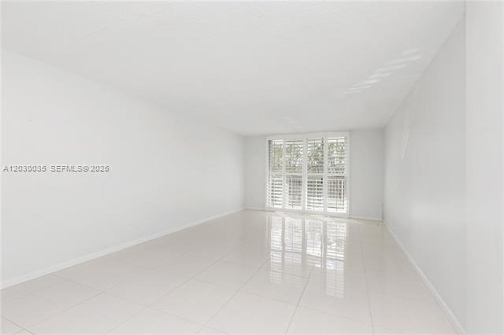 210 Sea View Dr cu-207, Key Biscayne, FL 33149 – photo 3