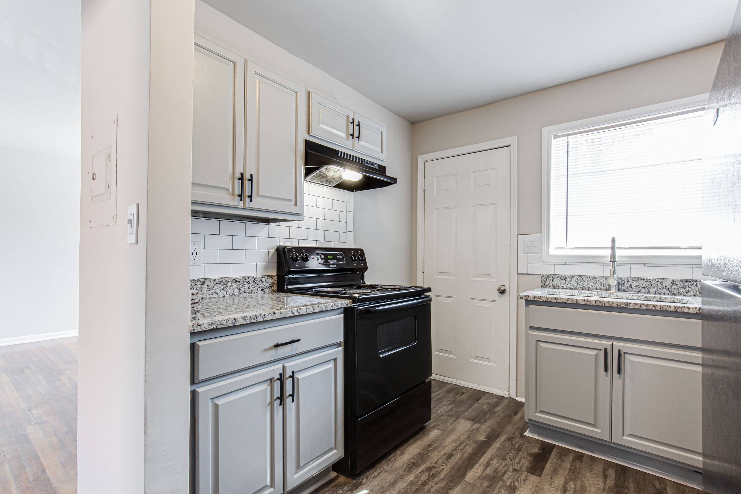 1295 West – photo 3