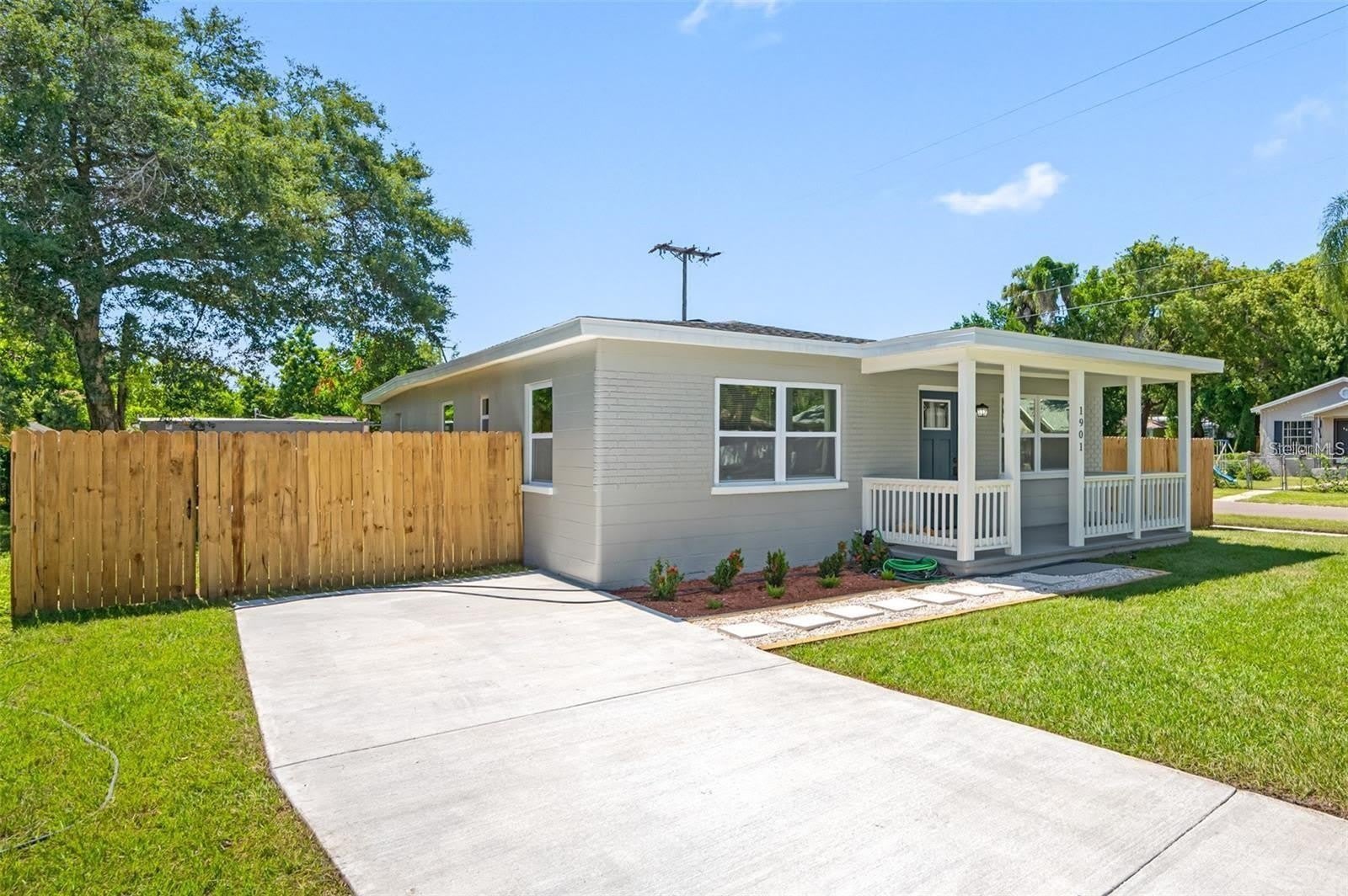 1901 E New Orleans Avenue – photo 2