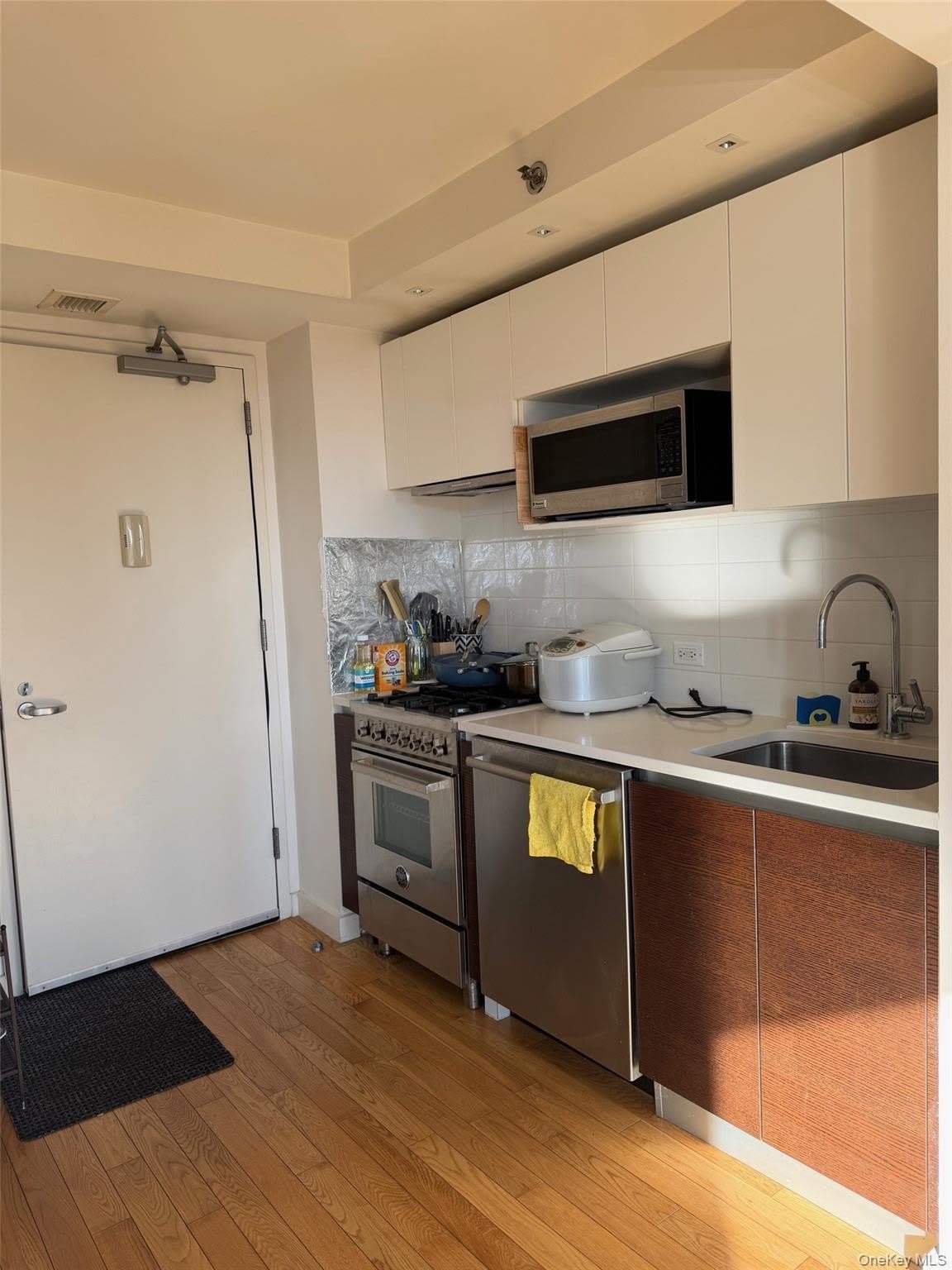 39-16 Prince Street – photo 4