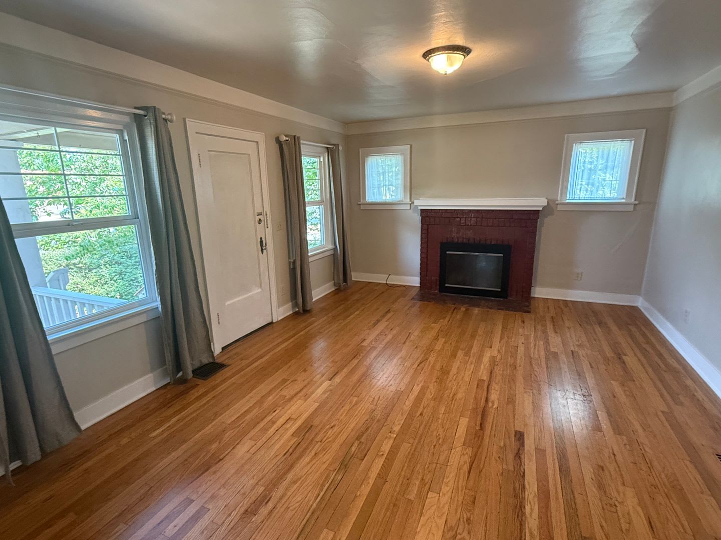 Charming 2BR/1BA Campus House – photo 3