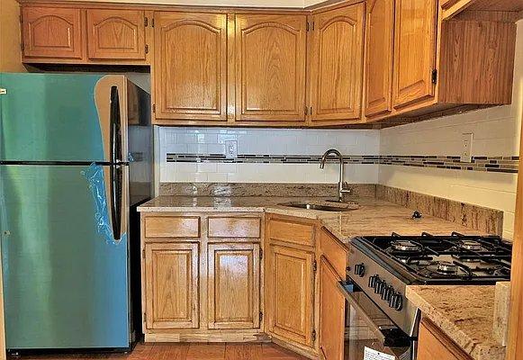 3071 Perry Avenue – photo 5
