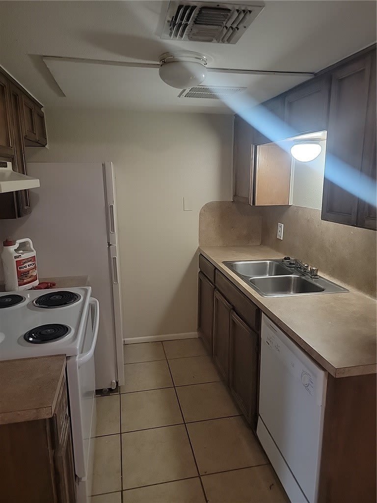 5735 Crestmore Drive – photo 4