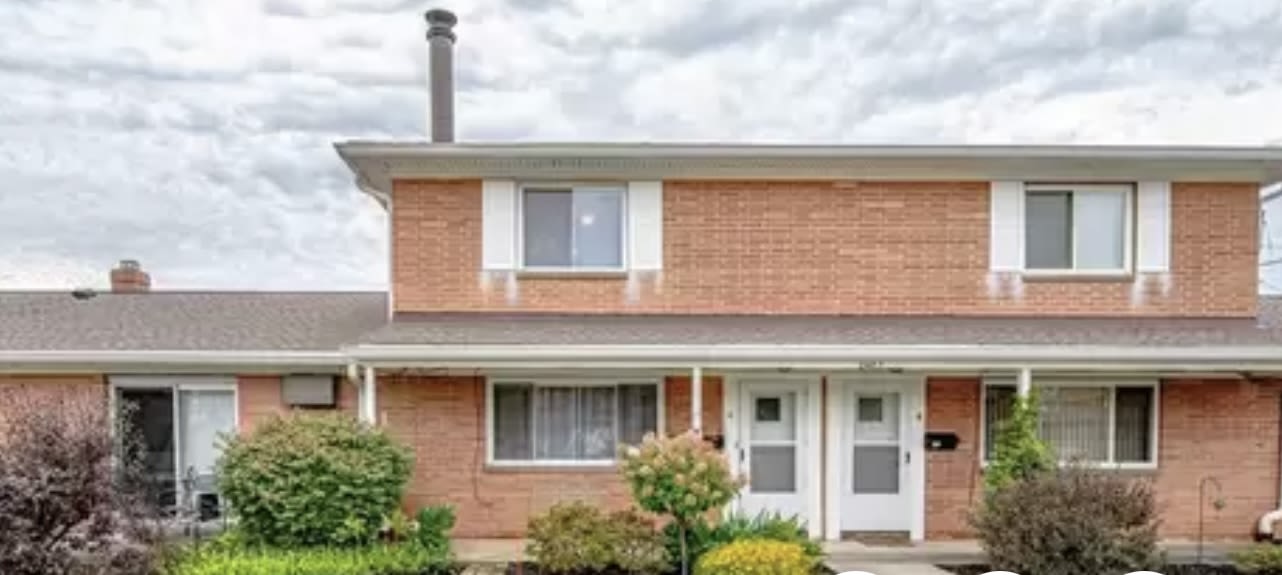 2487 Warren Pkwy – photo 2